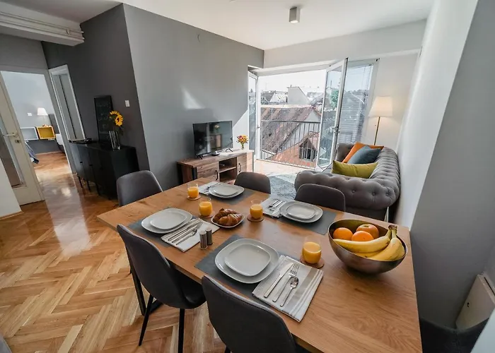 Lux Apartments